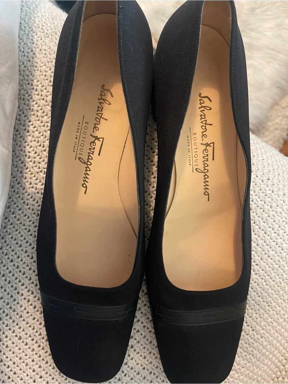 Salvatore Ferragamo Boutique Black Block Heel Pumps Made in Italy, size 10B - Picture 4 of 8